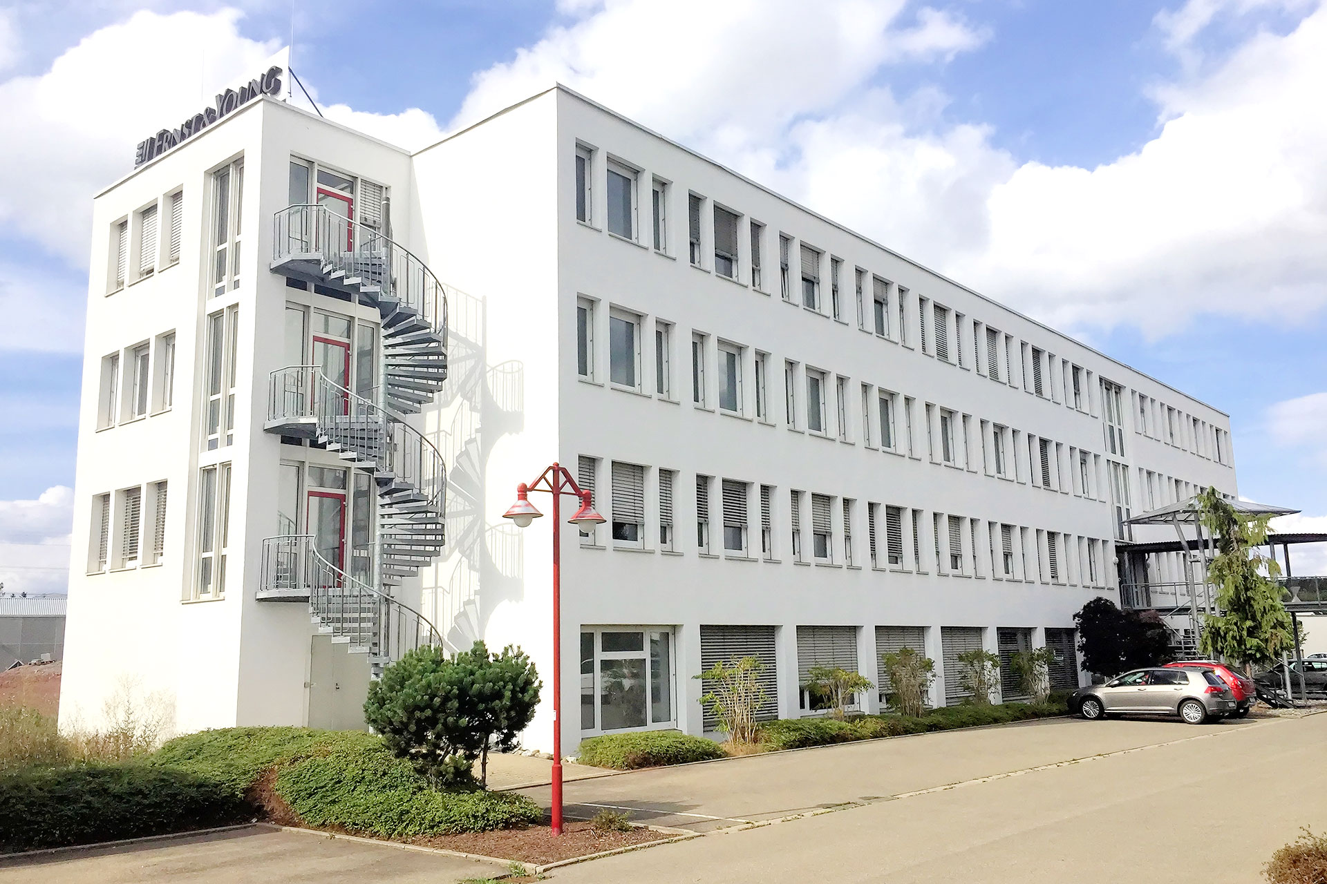 Gebäudeansicht Büro Center Max Planck